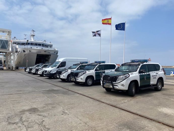 Archivo - Vehículos de la Guardia Civil en Ceuta.