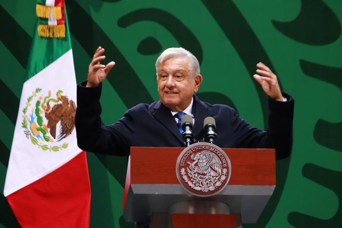 Archivo - 20 January 2023, Mexico, Mexico City: Mexican President Andres Manuel Lopez Obrador speaks during his daily morning conference in the old viceregal palace.
