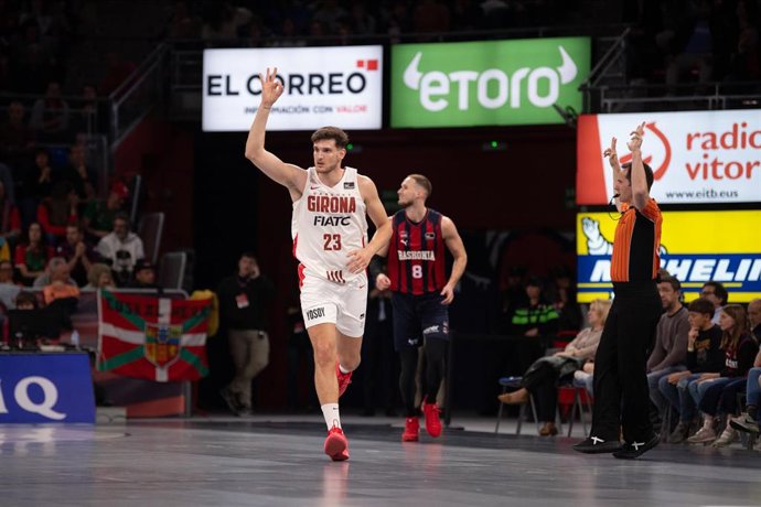 Archivo - Sergi Martínez completa su traspaso al Bàsquet Girona