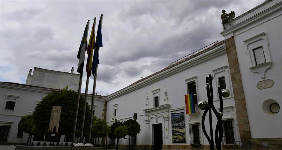 Fachada de la Asamblea de Extremadura