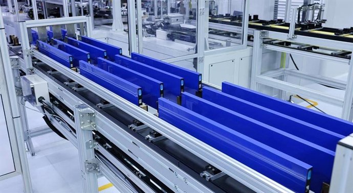 Economía/Motor.- Geely lanza una nueva generación de baterías para vehículos con más autonomía y velocidad de carga