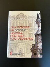 Félix Taberna envía dos libros a la presidenta de la Comunidad de Madrid sobre la historia de Navarra