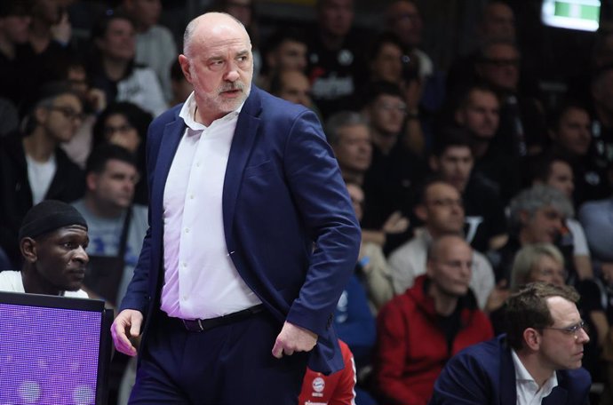 Archivo - Pablo Laso (head coach of FC Bayern Munich) during the Turkish Airlines EuroLeague basketball match between Segafredo Virtus Bologna and FC Bayern Munich on January 3, 2024 at Segafredo Arena in Bologna, Italy - Photo Michele Nucci / LiveMedia /