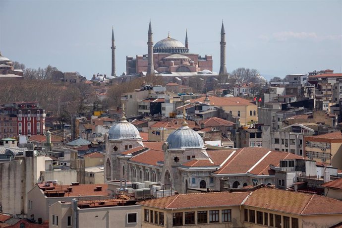 Archivo - Vista de la ciudad de Estambul