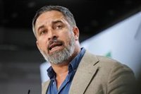 Abascal avisa de que el reparto de menores migrantes "amenaza" los pactos autonómicos y pide al PP "lealtad"