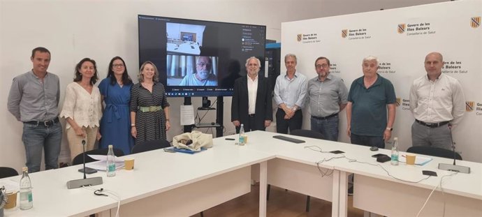 Reunión de Consumo con asociaciones de consumidores y organizaciones empresariales.