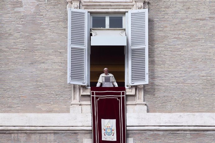 Archivo - El Papa en una foto de archivo