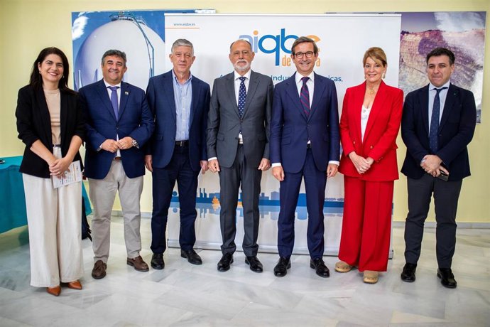 Presentación de la Memoria 2023 de a Asociación de Industrias Químicas, Básicas y Energéticas de Huelva (Aiqbe).