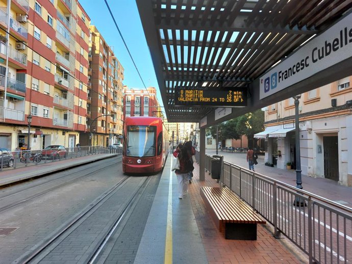 Archivo - Arxiu - Metrovalencia modifica el servei del tramvia amb motiu de la Setmana Santa Marinera de Valncia