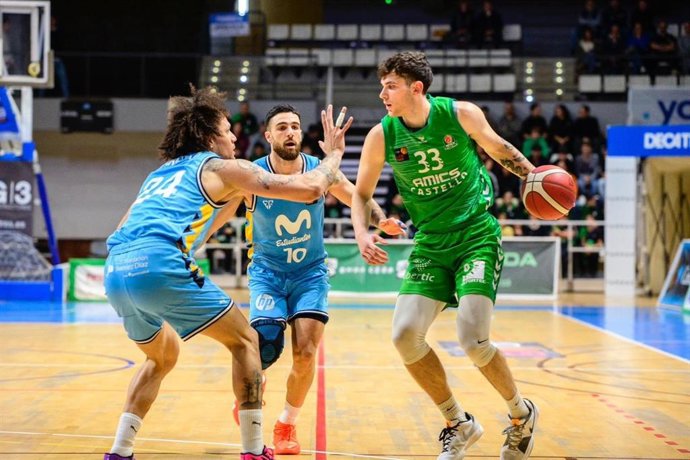 Rubén Domínguez, en un partido con el Tau Castelló.