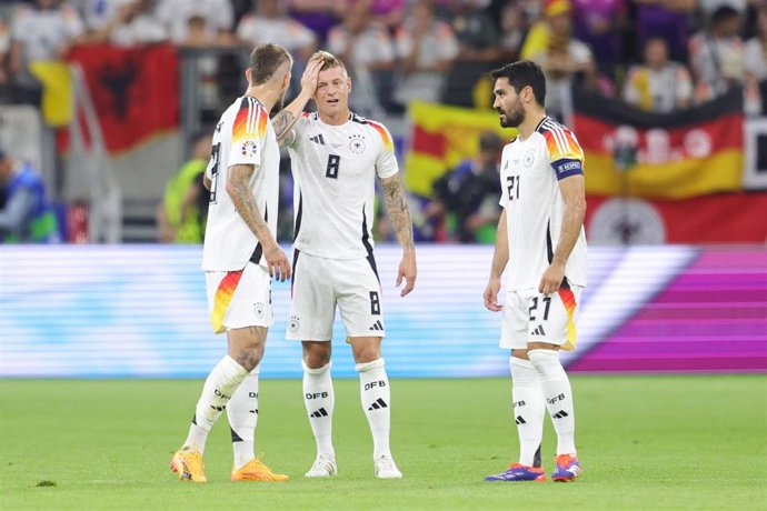 Los jugadores alemanes Robert Andrich, Toni Kroos e Ilkay Gündogan durante un partido en la Eurocopa 2024.