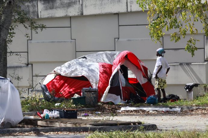 Imagen de archivo de una persona sin hogar en Fort Lauderdale (Texas) 