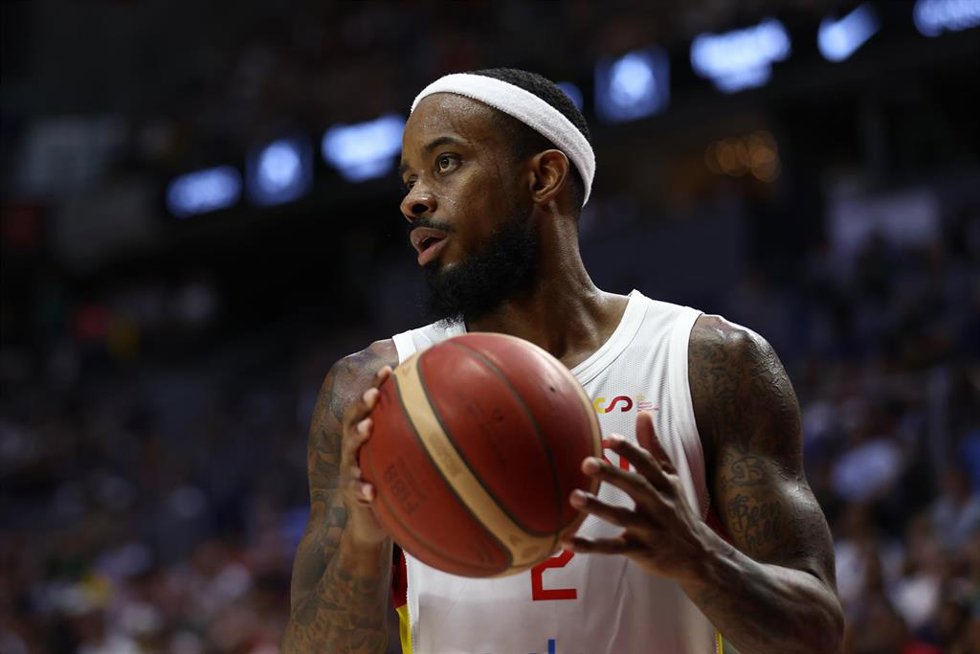 Archivo - Lorenzo Brown, durante un partido con la selección española.