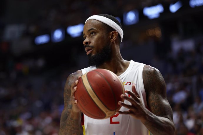 Archivo - Lorenzo Brown of Spain looks on during the basketball friendly national match played between Spain Team and Greece Team at Wizink Center pavilion on August 11, 2022, in Madrid, Spain.