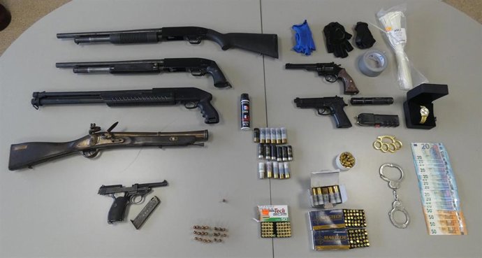 Detenido un hombre por tenencia ilícita de armas en Figueres (Girona)