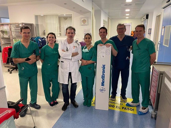 La Unidad de Arritmias del Servicio de Cardiología del hospital de Santa Lucía ha llevado a cabo con éxito el implante de una nueva generación de marcapasos sin cables.