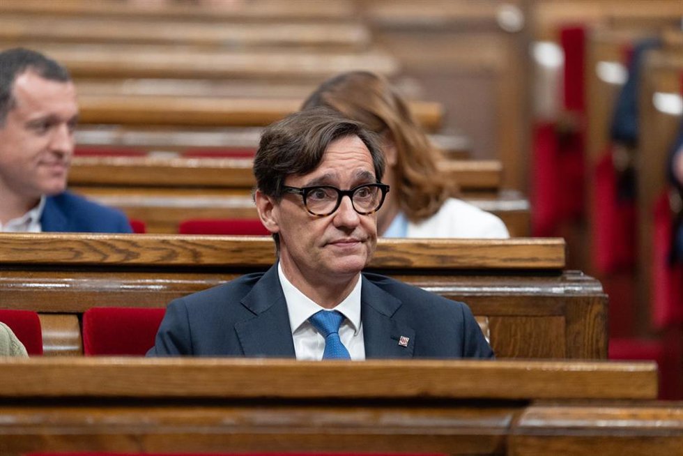 Archivo - El primer secretario del PSC, Salvador Illa, durante el pleno del Parlament para comunicar la imposibilidad de proponer un candidato a la Presidencia de la Generalitat, en el Parlament, a 26 de junio de 2024, en Barcelona, Catalunya