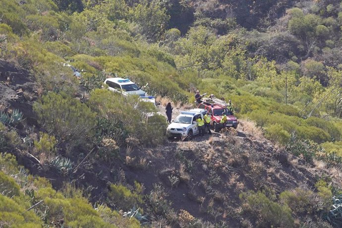 Decenas de efectivos durante el macrodispositivo de búsqueda del turista británico de 19 años, Jay Slater, desaparecido el pasado 17 de junio, en el el Mirador de la Cruz de Hilda, a 29 de junio de 2024, en Masca, Tenerife, Canarias (España). La búsqueda 