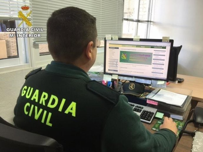 Archivo - Agente de la Guardia Civil