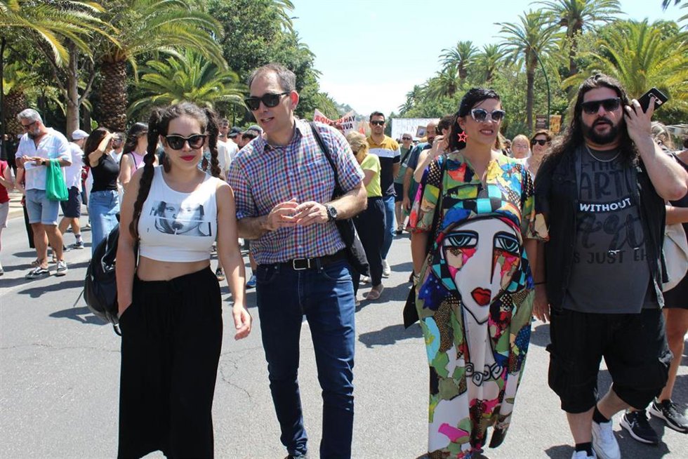 El coordinador general de IU Andalucía, Toni Valero, y la coordinadora en Málaga, Toni Morillas.