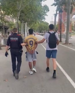 Detenidas 6 personas con 77 antecedentes en Barcelona en un dispositivo para evitar robos