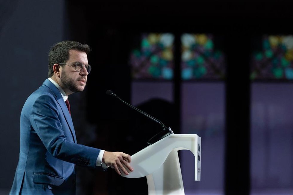 El presidente de la Generalitat, Pere Aragons, interviene durante el acto de Reconocimiento del Día de la Empresa 2024, en el Palau de la Música, a 26 de junio de 2024, en Barcelona, Catalunya (España). El Reconocimiento tiene como objetivo conmemorar 