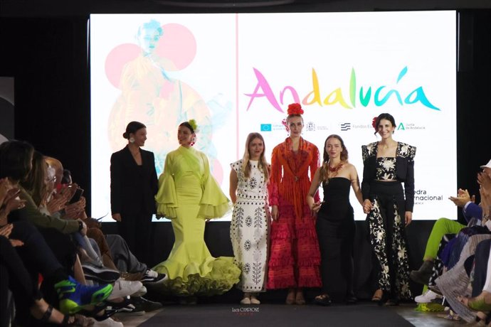 Momento del desfile 'Andalucía' durante la Torino Fashion Week.