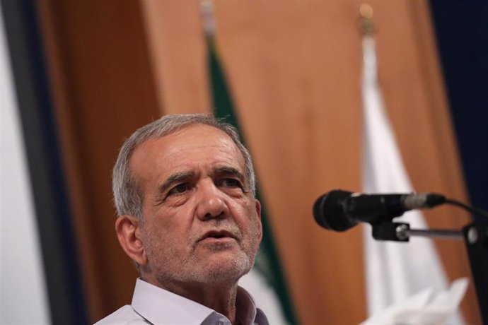 El candidato presidencial iraní Masud Pezeshkian 