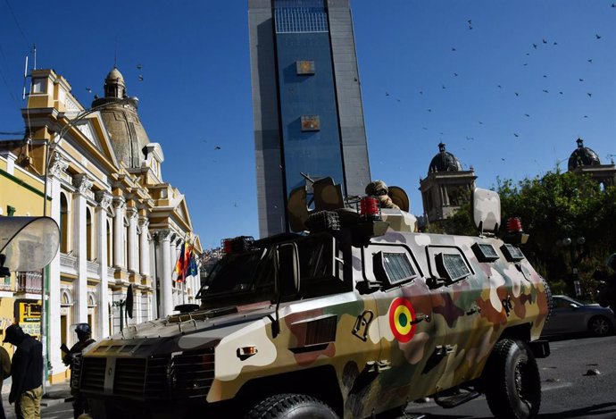 Imagen de archivo de un vehículo del Ejército de Bolivia en las calles de La Paz durante el intento de golpe de Estado.