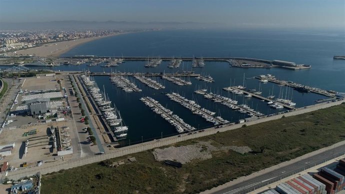 Archivo - Valencia.- La APV admite las propuestas de OCP y Semar y Ocibar para gestionar La Marina 