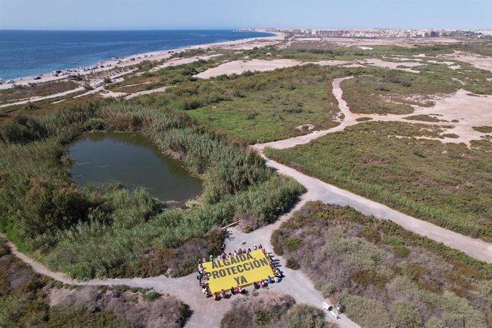 Colectivos ecologistas piden la protección de la Ribera de Algaida de Roquetas de Mar (Almería).