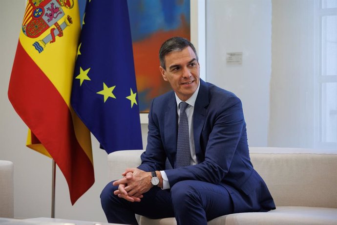 El presidente del Gobierno, Pedro Sánchez, en el Complejo de la Moncloa, a 13 de junio de 2024, en Madrid (España). Mario Draghi se encuentra en España para recibir el Premio Europeo Carlos V el próximo viernes, día 14 de junio, en el Monasterio de San Je