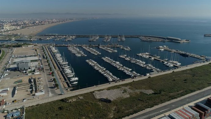Archivo - Arxiu - Valncia.- L'APV admet les propostes d'OCP i Semar i Ocibar per a gestionar La Marina 