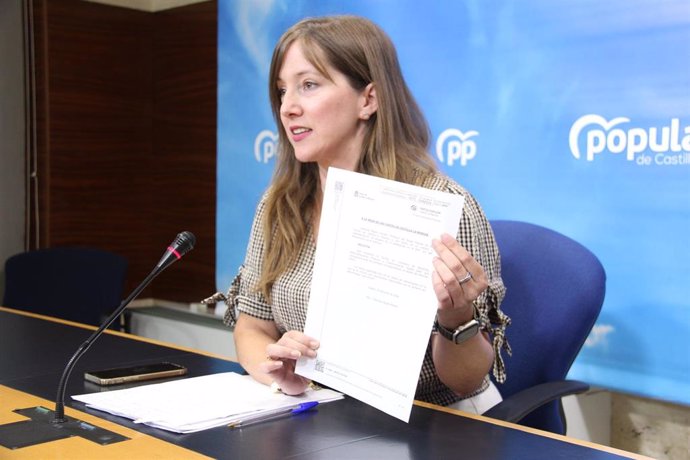 La secretaria de la Mesa de las Cortes y diputada autonómica del PP, Tania Andicoberry.