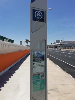 Archivo - Poste de Transporte a Demanda (TAD) en las partidas de Alicante.