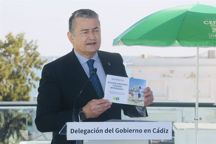 Antonio Sanz presenta en Cádiz la campaña 'Cero Ahogados'.