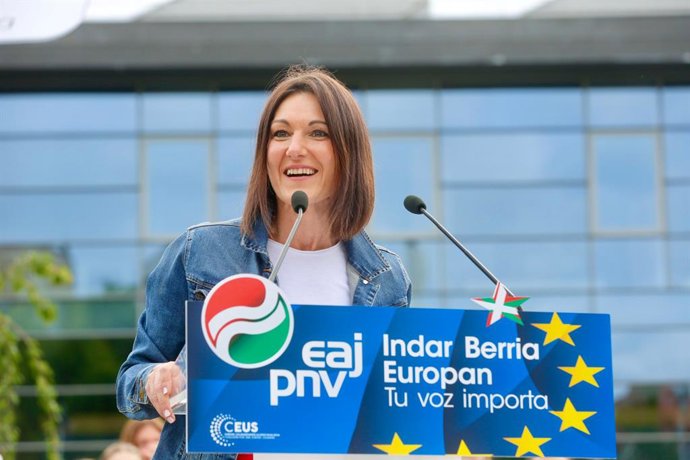 Archivo - La cabeza de lista del PNV a las elecciones europeas, Oihane Agirregoitia, en un acto de campaña