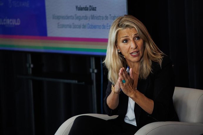 La vicepresidenta segunda y ministra de Trabajo, Yolanda Díaz, en el I Encuentro 'Diversidad LGTBIQ+ en el entorno laboral', en el Círculo de Bellas Artes