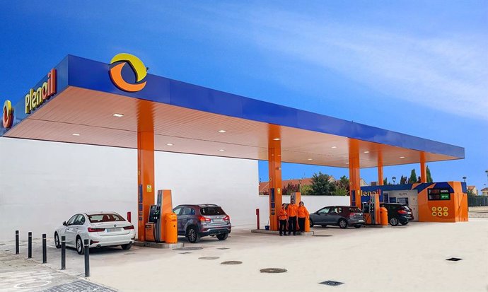 Archivo - Las gasolineras más baratas son BonÀrea, Gas Express, GM OIl y Plenoil, según OCU. 