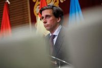 Almeida cree que Sánchez es "el jefe de una banda" que no va cesar al fiscal general por "violar el secreto profesional"