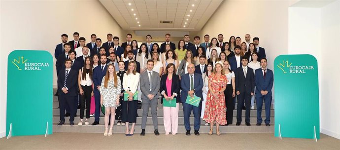 Un total de 84 universitarios inician sus prácticas en Eurocaja Rural