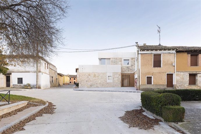 Archivo - Casa consistorial de Valverde de Campos, rehabilitada por Óscar Miguel Ares, y galardonada con el Premio Arquitectura "2022/2023