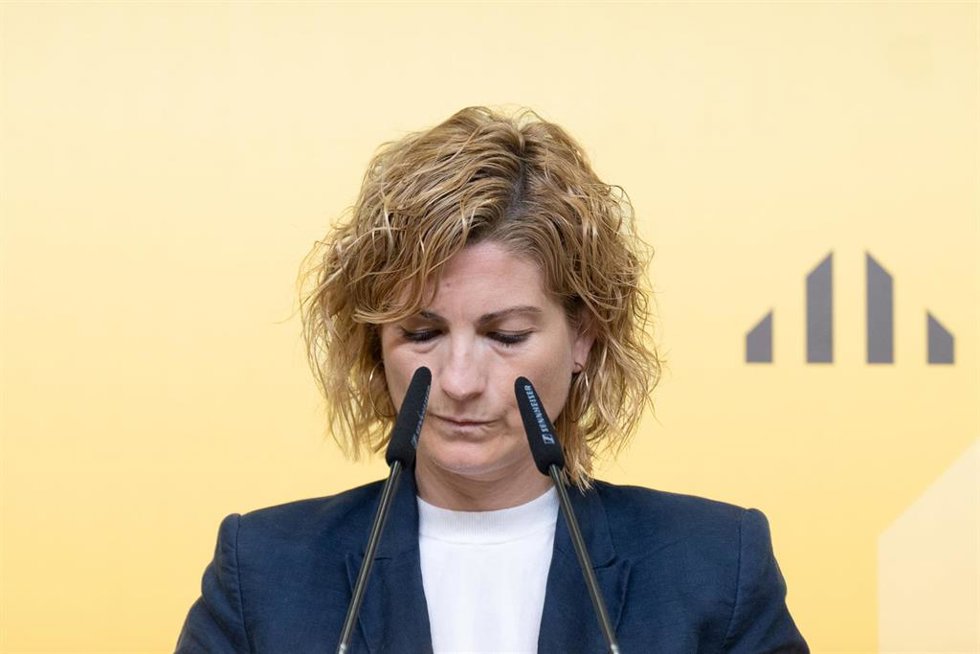 La portavoz de ERC, diputada y vicepresidenta primera de la Mesa del Parlament, Raquel Sans, en rueda de prensa, a 1 de julio de 2024