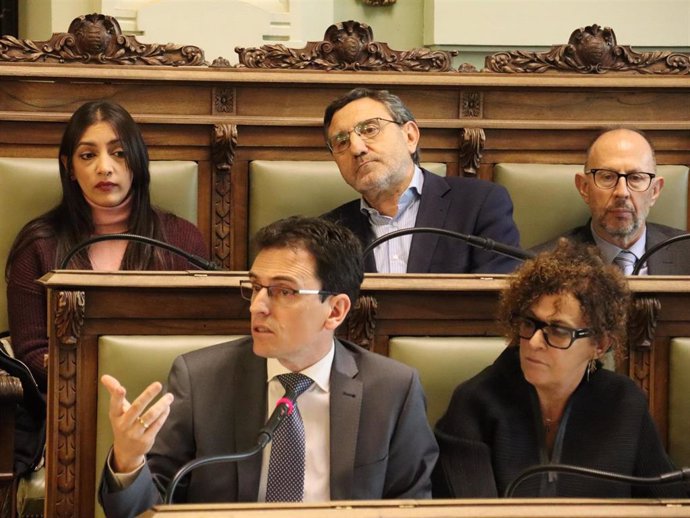 La bancada socialista en el Pleno del Ayuntamiento de Valladolid.