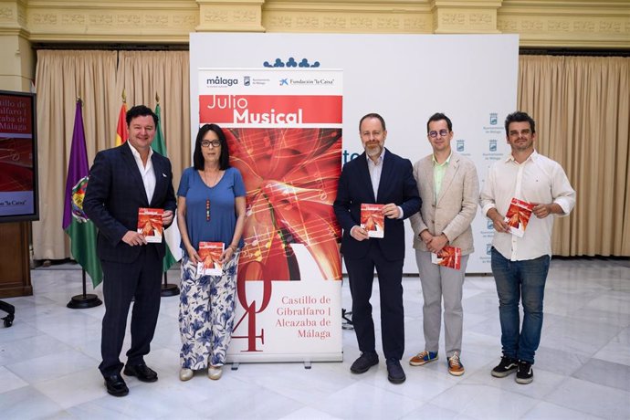 Presentación de 'Julio Musical' por por la directora general de Cultura y Patrimonio Histórico, Susana Martín y Juan Carlos Barroso