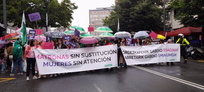 Manifestación de las matronas de Bizkaia en la jornda de huelga.
