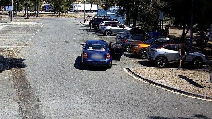 Dos detinguts per robar a l'interior de vehicles en rees de servei de la A-7 a Alacant, Valencia i Murcia