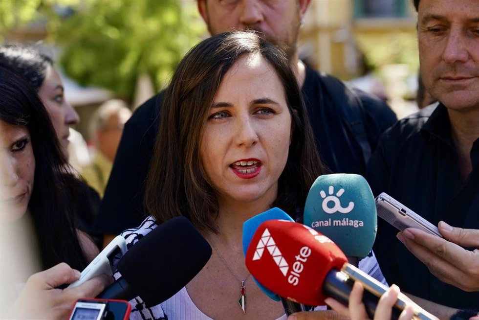 La secretaria general y diputada de Podemos, Ione Belarra, durante la manifestación 'Málaga para vivir y no para sobrevivir' a 29 de junio de 2024 en Málaga (Andalucía, España).
