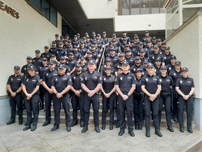 Presentación de los 70 nuevos agentes en prácticas en la Policía Nacional en Palma.