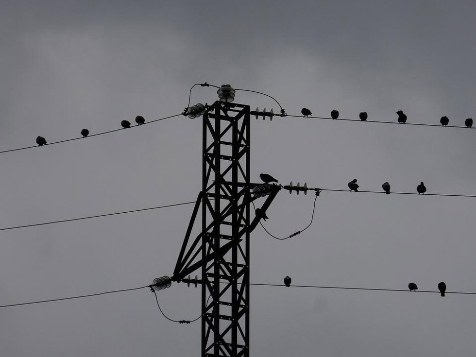 Archivo - Torre de electricidad.